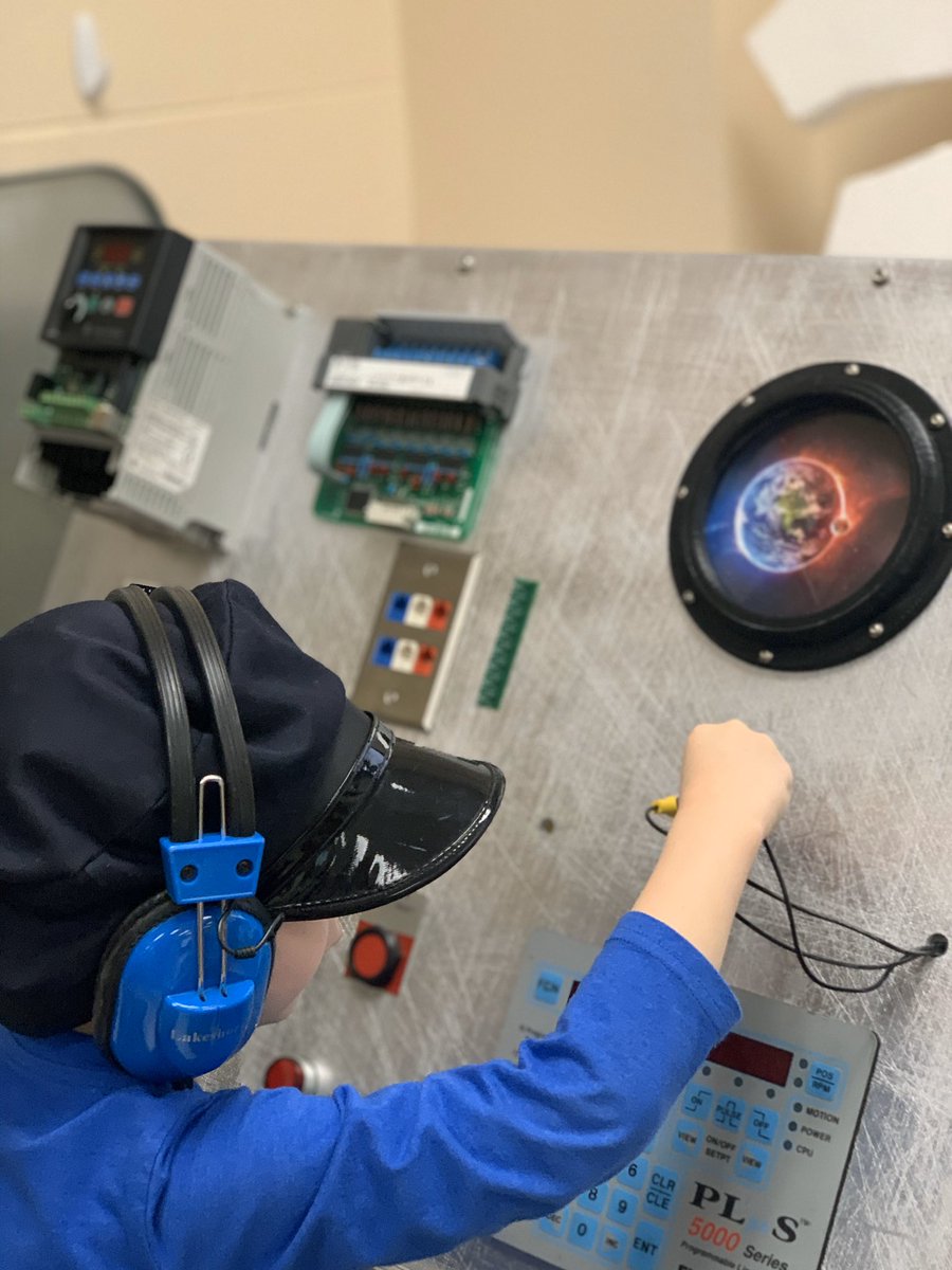 Christine Fuller tweet media