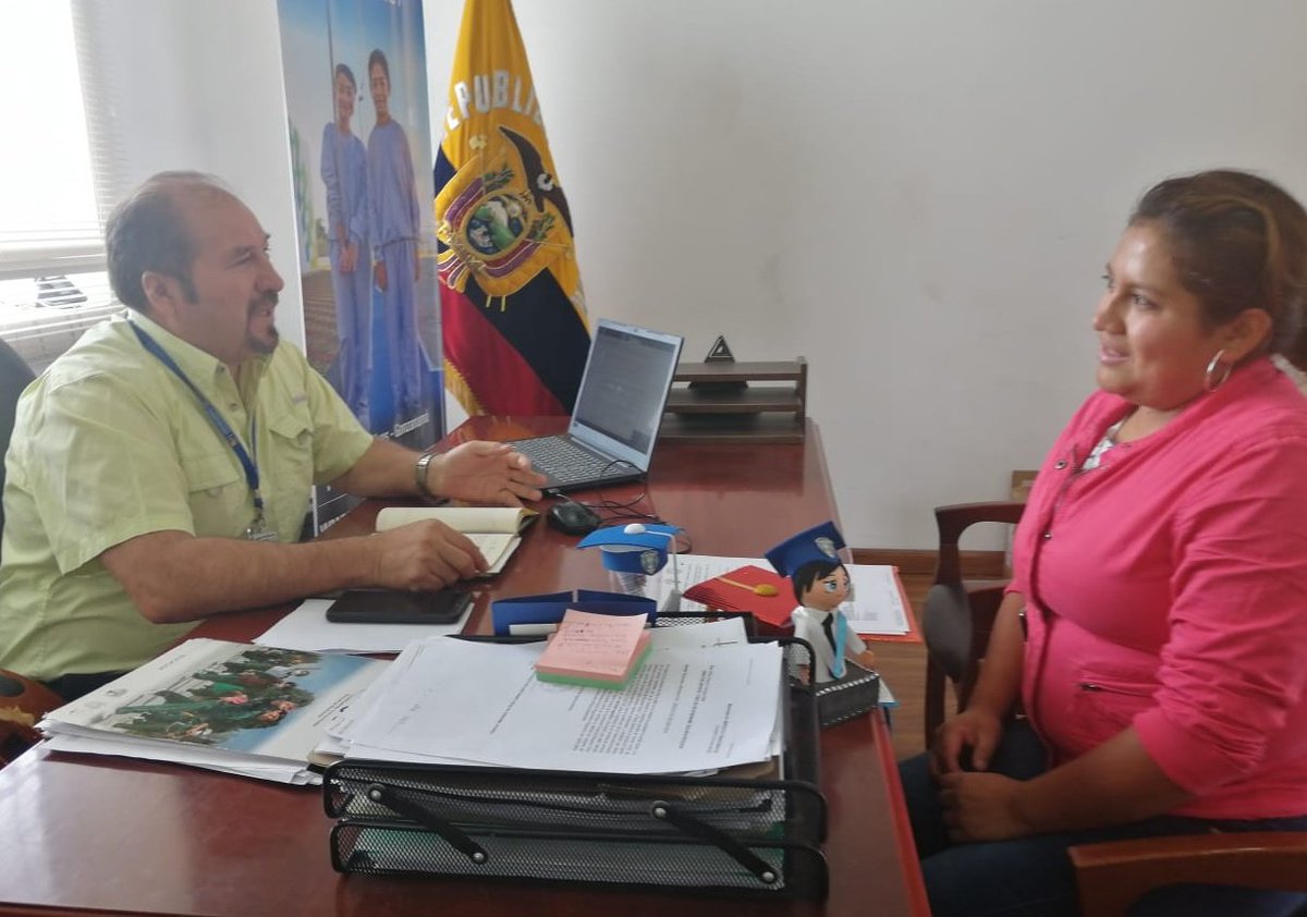 WillanMalla's tweet photo. HOY| #Gonzanamá. Atendiendo las necesidades de la comunidad Educativa. Distrito11D06 dentro de la campaña #MineducContigo, brindó servicios de atención a los usuarios de manera oportuna y de calidad. 👫🤝👨‍💻#EducacionParaTodos @monserratcream1  @magdasalazarg @GoberLoja https://t.co/cdG6td36y3