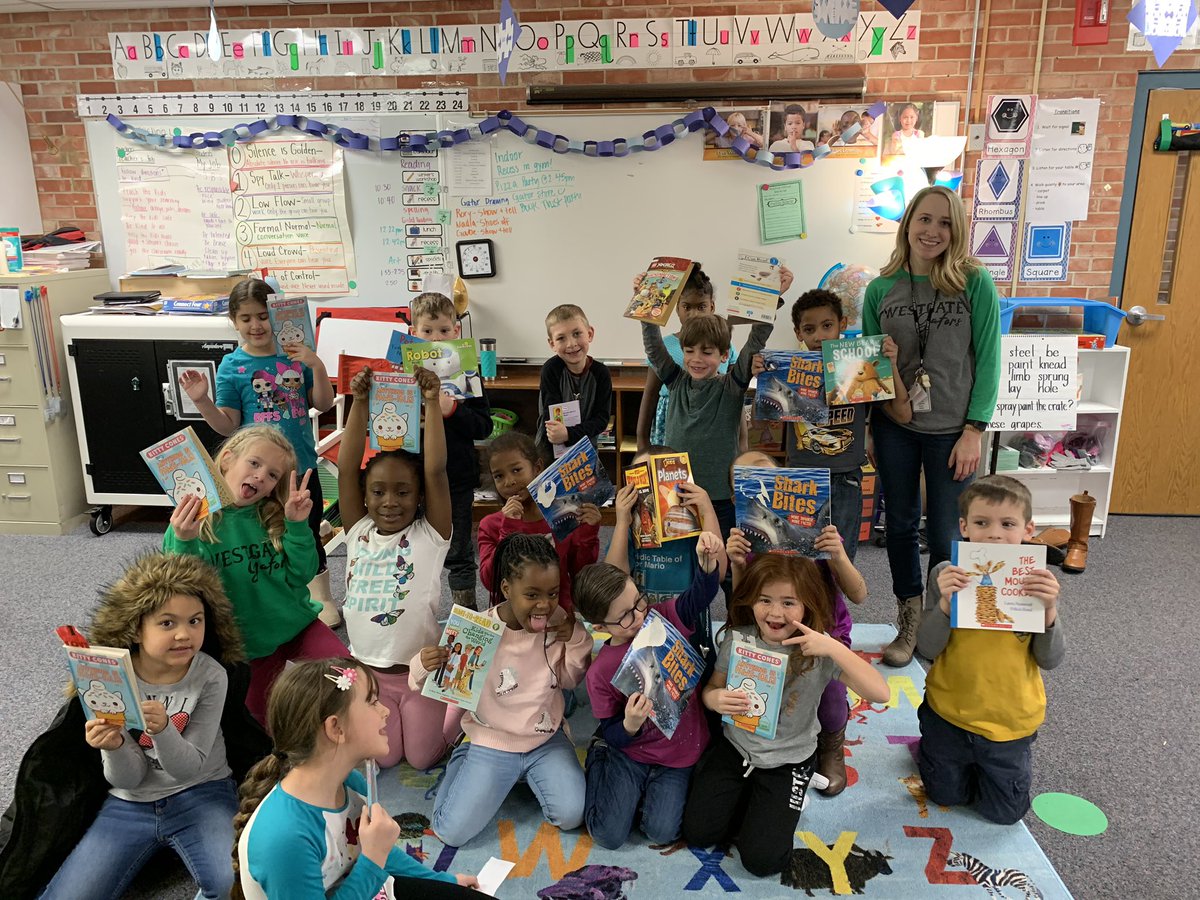 Westgate66's tweet photo. Our first grade students in Mrs. Beerman’s class enjoy their Book Trust Party! 📚 #feedtheread @Westside66 https://t.co/nmZnTFtP6V