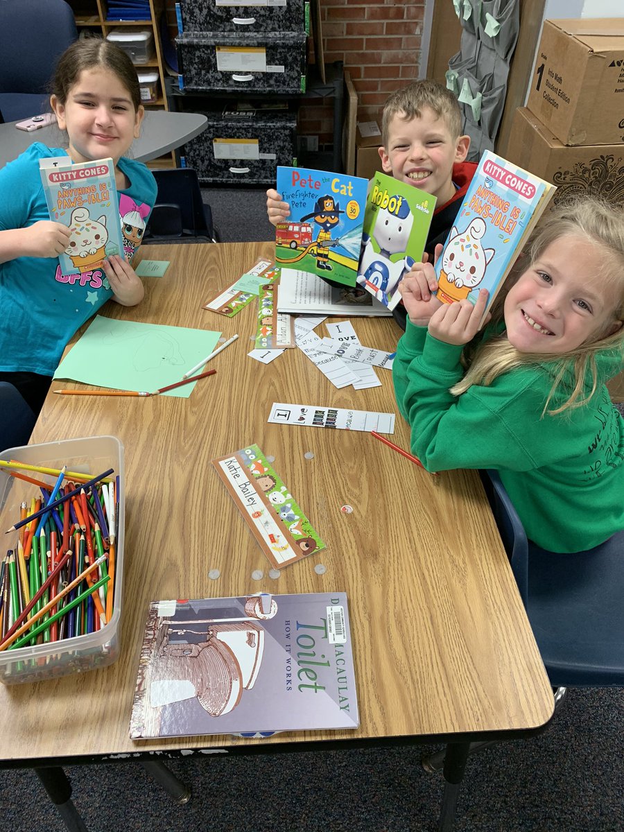 Westgate66's tweet photo. Our first grade students in Mrs. Beerman’s class enjoy their Book Trust Party! 📚 #feedtheread @Westside66 https://t.co/nmZnTFtP6V
