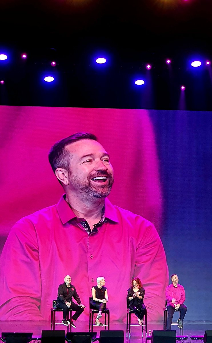 hazelrivera0312's tweet photo. Leadership’s Secret Sauce: Take Care of the People Who Take Care of the People

The leaders adored by the entire magenta nation! True people leaders! 
 @marknolanmfn @CallieField @JonFreier

#BLESSED
#MagentaLove
#FamousForCare
#TMobileLoveCelebration https://t.co/akk3PTPzeQ