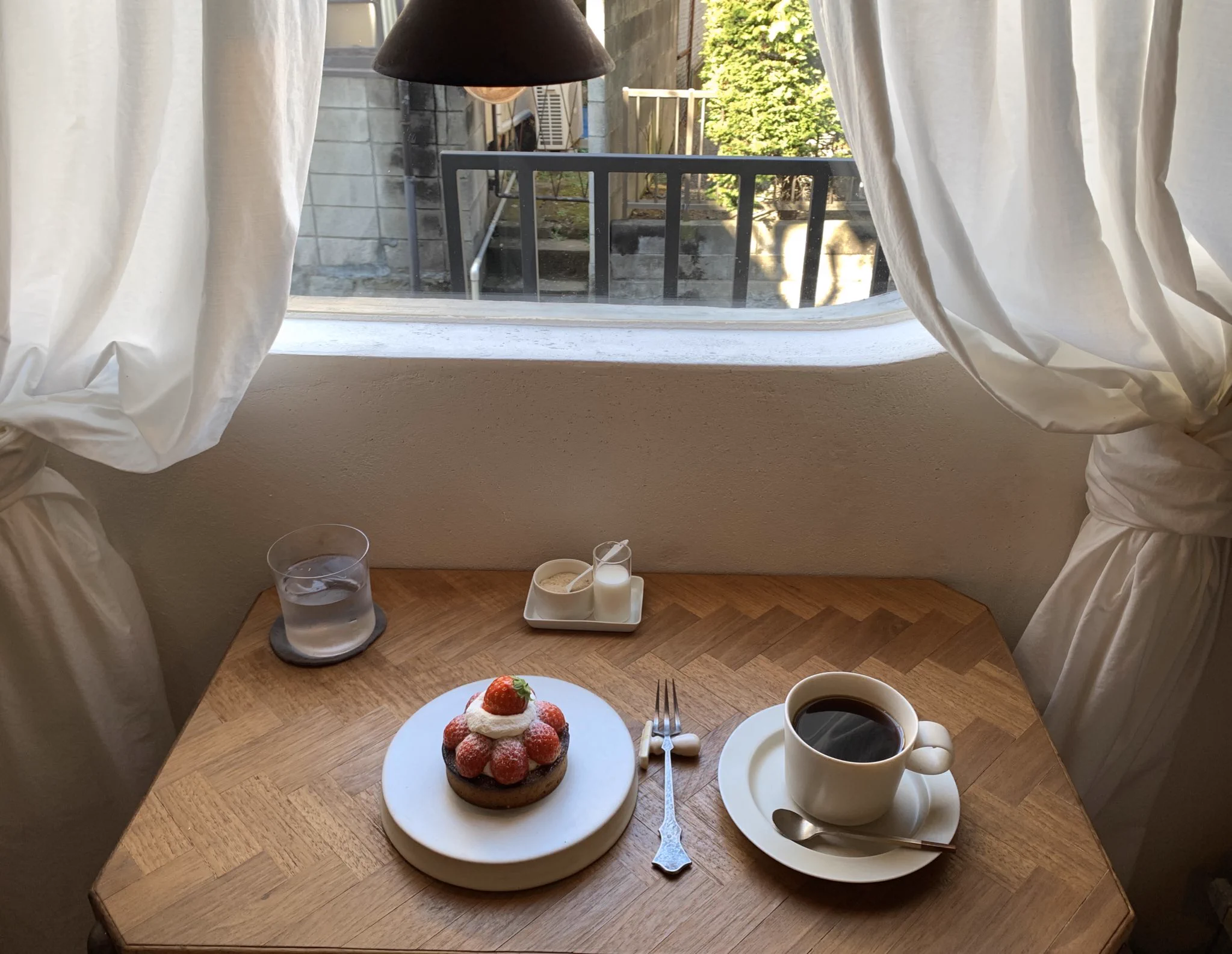 お喋り禁止の喫茶店！？でもめちゃくちゃお洒落で快適そうで気になる…