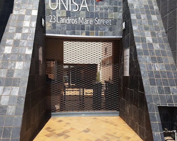 CapricornFMNews's tweet photo. #UnisaStrike UNISA has urged students to make use of the online portal to register while negotiations with striking workers continue over a 9% salary increase demand.
The university is offering a 6% increase. RM https://t.co/jETChyxIbH