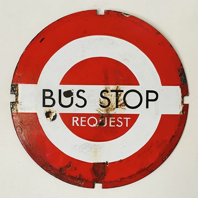 Love a bit of the old enamel signage! #london #londonbus #bustop #redandwhite ift.tt/2U9a6lO