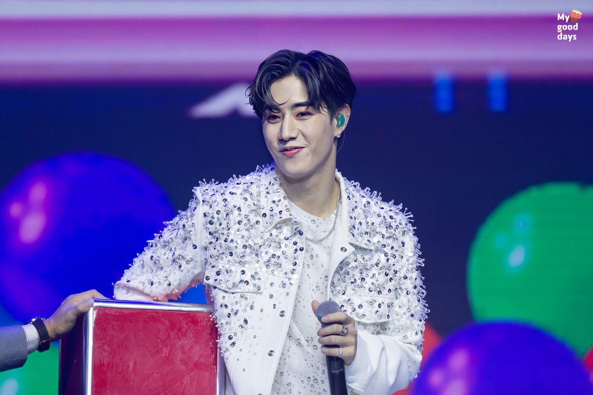mygooddays93's tweet image. 190914 HQ💖 💚

#OnYourMARK in Chengdu

#OnYourMARKinChengDu  #Mark2ndBeautifulNight 
#마크 #Mark #MarkTuan #段宜恩 #단의은 #GOT7 #갓세븐 @mtuan93