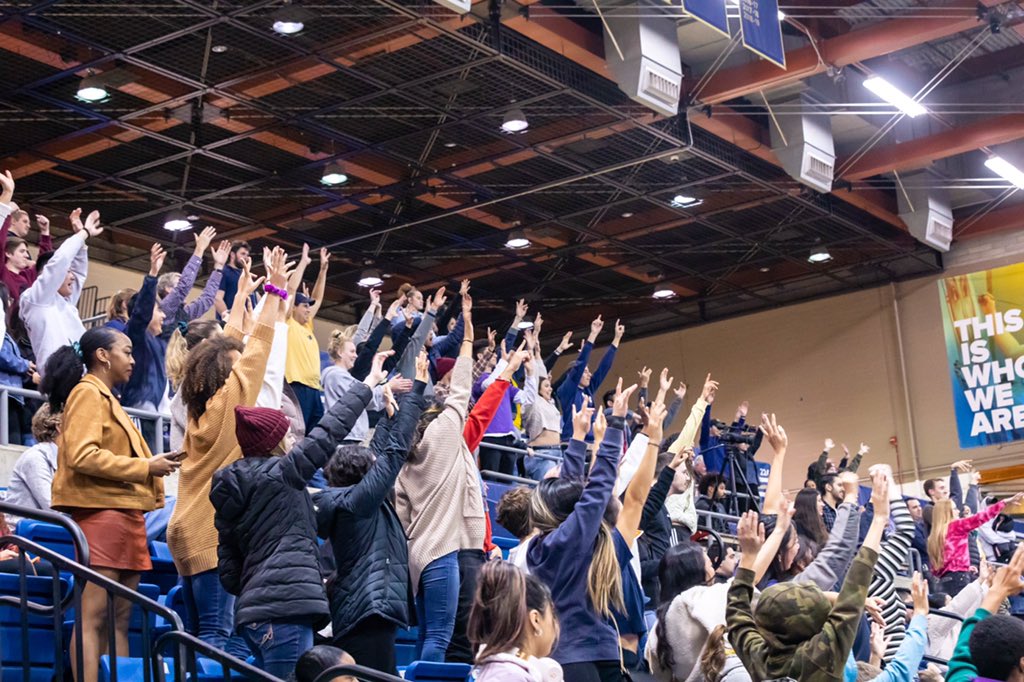 WHO WANTS A FREE T-SHIRT??🖐🏽
I mean...looks pretty unanimous doesn’t it?🤔 Stop by the <a href="/ucdavismbb/">UC Davis Men’s Basketball</a>🏀 game tomorrow and snag one for yourself (and cheer on the boys as they protect the Pav of course)👕🎉 #CheckOutThePack