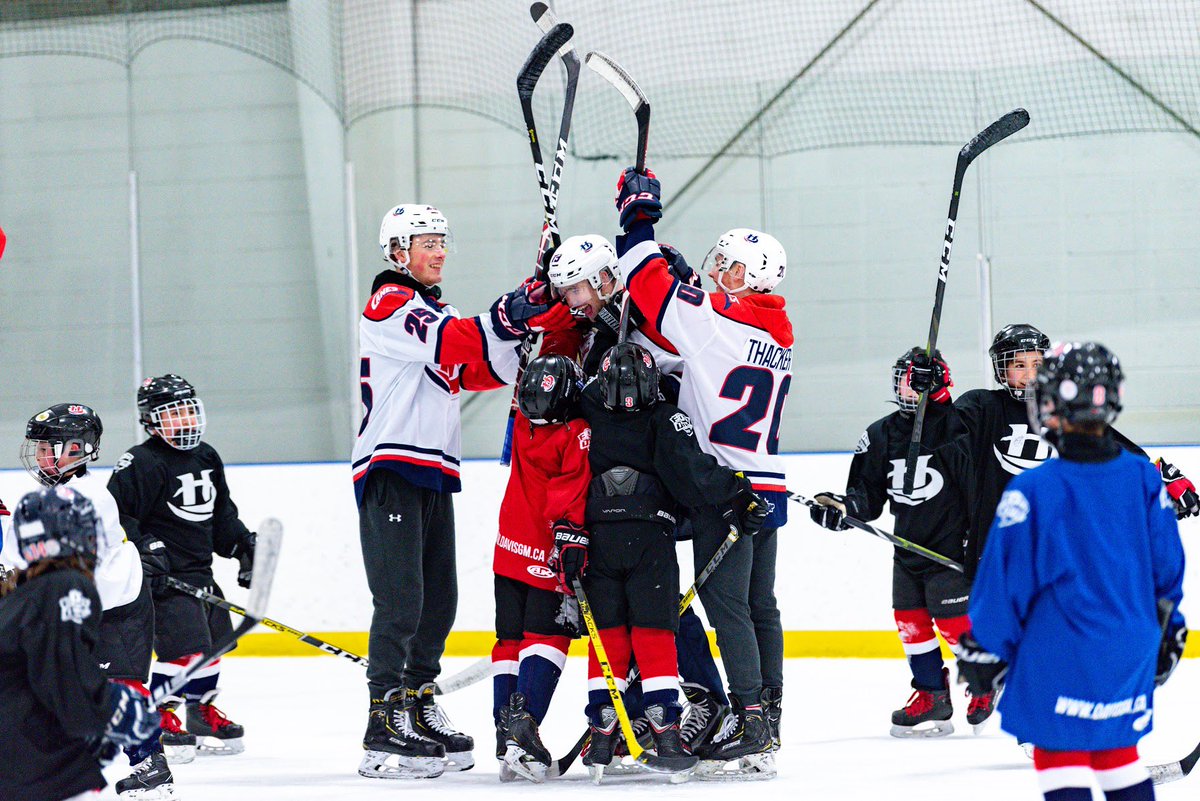 WHLHurricanes's tweet photo. What a night. Two practices back to back for the @DavisGMCBuickLA Train Like a ‘Cane! Thanks to the Atom Tier 3’s for having us! #WHLCanes #YQL #DriveDavis 

📸: @perreauxphoto https://t.co/OgjhZ31B48