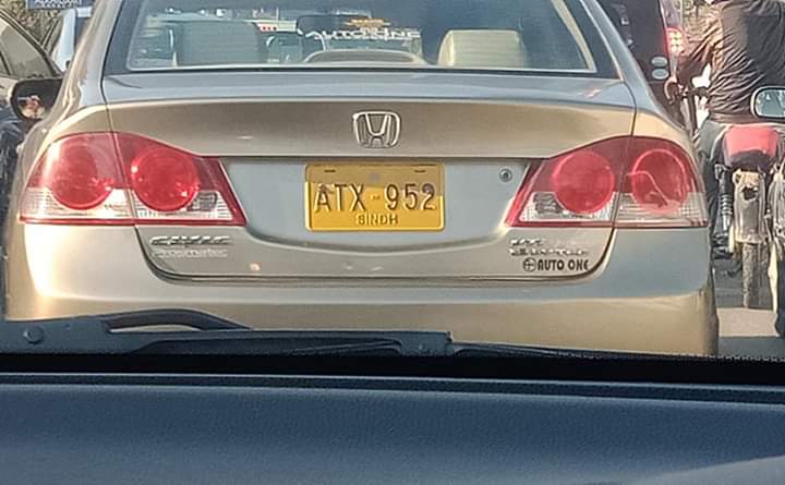 KarachiCitizens's tweet photo. Save Child from #CorruptDriver :
Today morning saw this Car in Muhammad Ali society where driver was abusing a little girl around 4 years she was in school uniform
Received from Member.
@BHAINO11 @khalid_beena @KarachiWalay90 https://t.co/kYOrKmNjHf