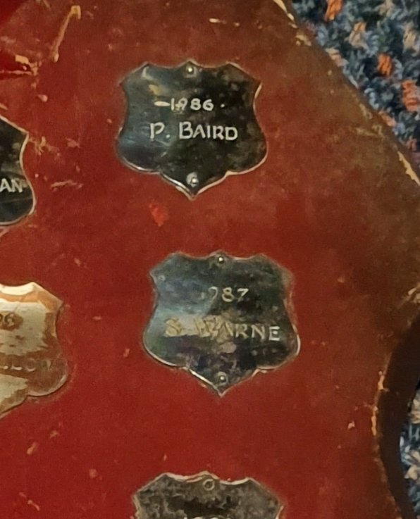 CricketMGS's tweet photo. FOUND!!!! After missing for years the original First XI Player of the Season Shield turns up, a week before @sportagsv cricket Centenary Round. Presented from 1978 to 2004 and won by @ShaneWarne in 1987.
#97notout #agsv #kingofspin https://t.co/M48lIcwlY5