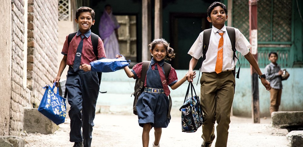 Xpress_Money's tweet photo. Remittances are a key driving force in ensuring more children enrol in school. 
Read how remittances boost education levels across the globe: https://t.co/YaQinmUXNf

#XpressMoneyBlog https://t.co/fV5LPDZOmB