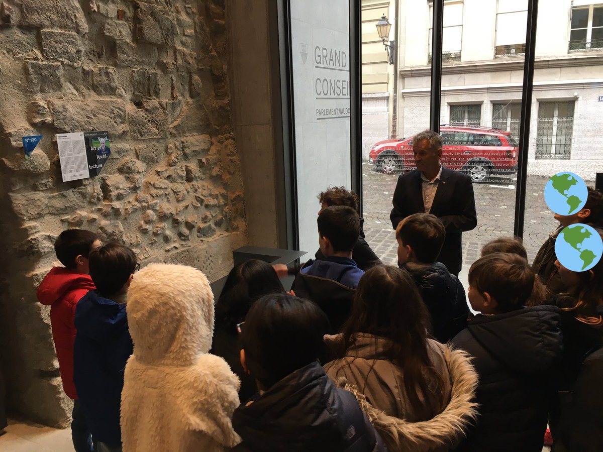 Year 6 went to see the Vaudoise Parlament and learned about what constitutes a direct democracy for their UPI on Government Systems. The children had some great questions. Thank you Mr DuBoise for organizing this great opportunity. #pypchat