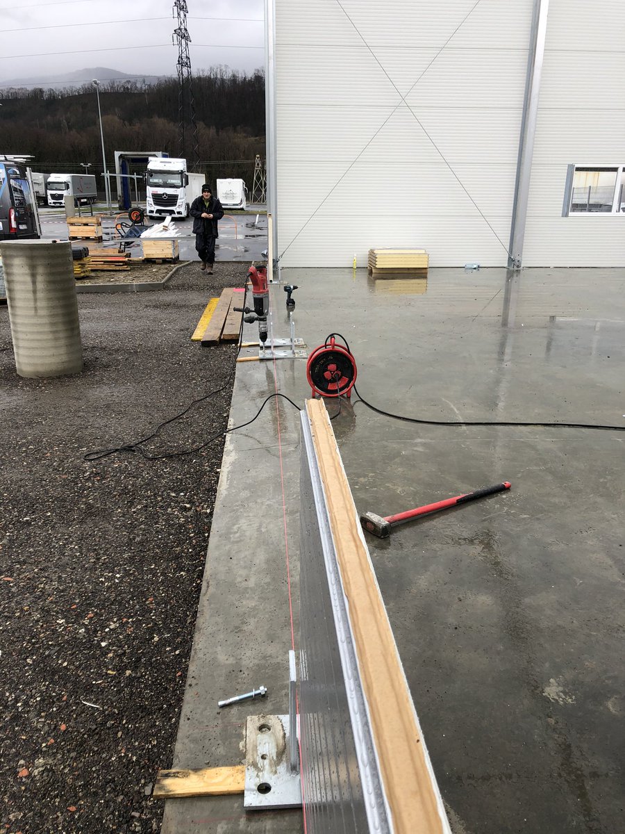 Tbs2015De's tweet photo. My knowledge in Industrial Zeltbau go well, I learn every day more en more . Today we must fix new ventilation system for the Gable, let’s see how it works. https://t.co/C2HZhaBRDF