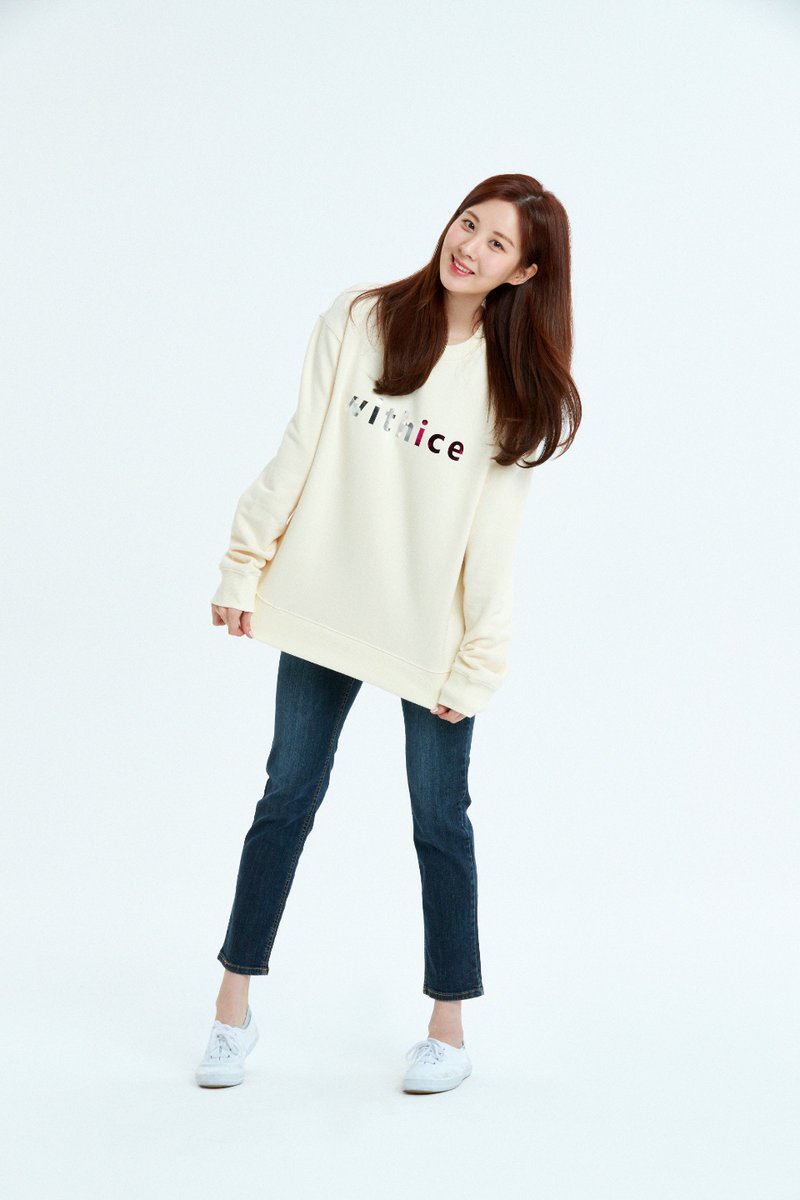 SeohyunPoint's tweet photo. New #WithICE photo is probably continued from this shoot last year since her hair is exactly the same https://t.co/qeWyN8m7iQ