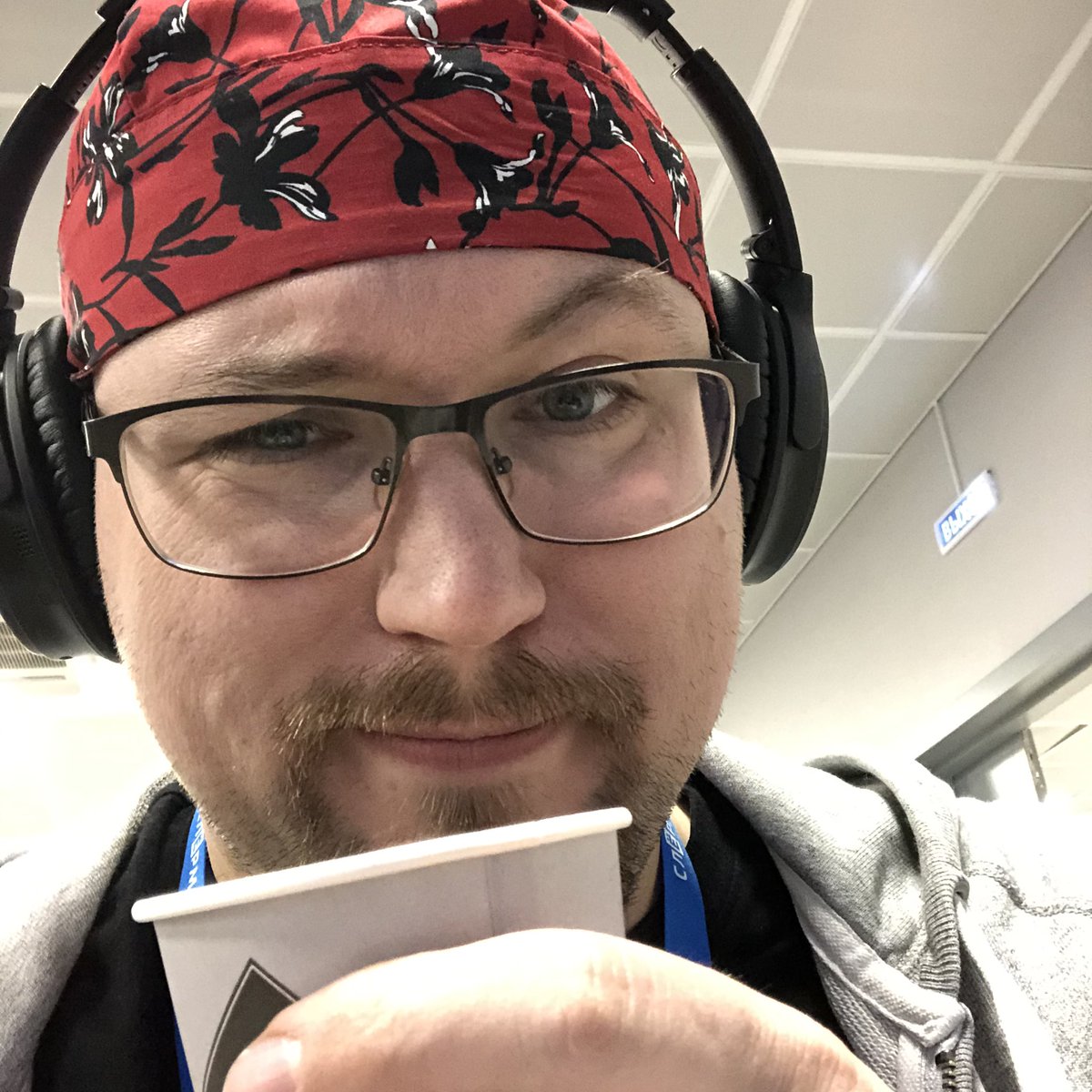 golodnyj's tweet image. Утренний Кофе, пока все готовятся к #slurm #devops при поддержке #selectel