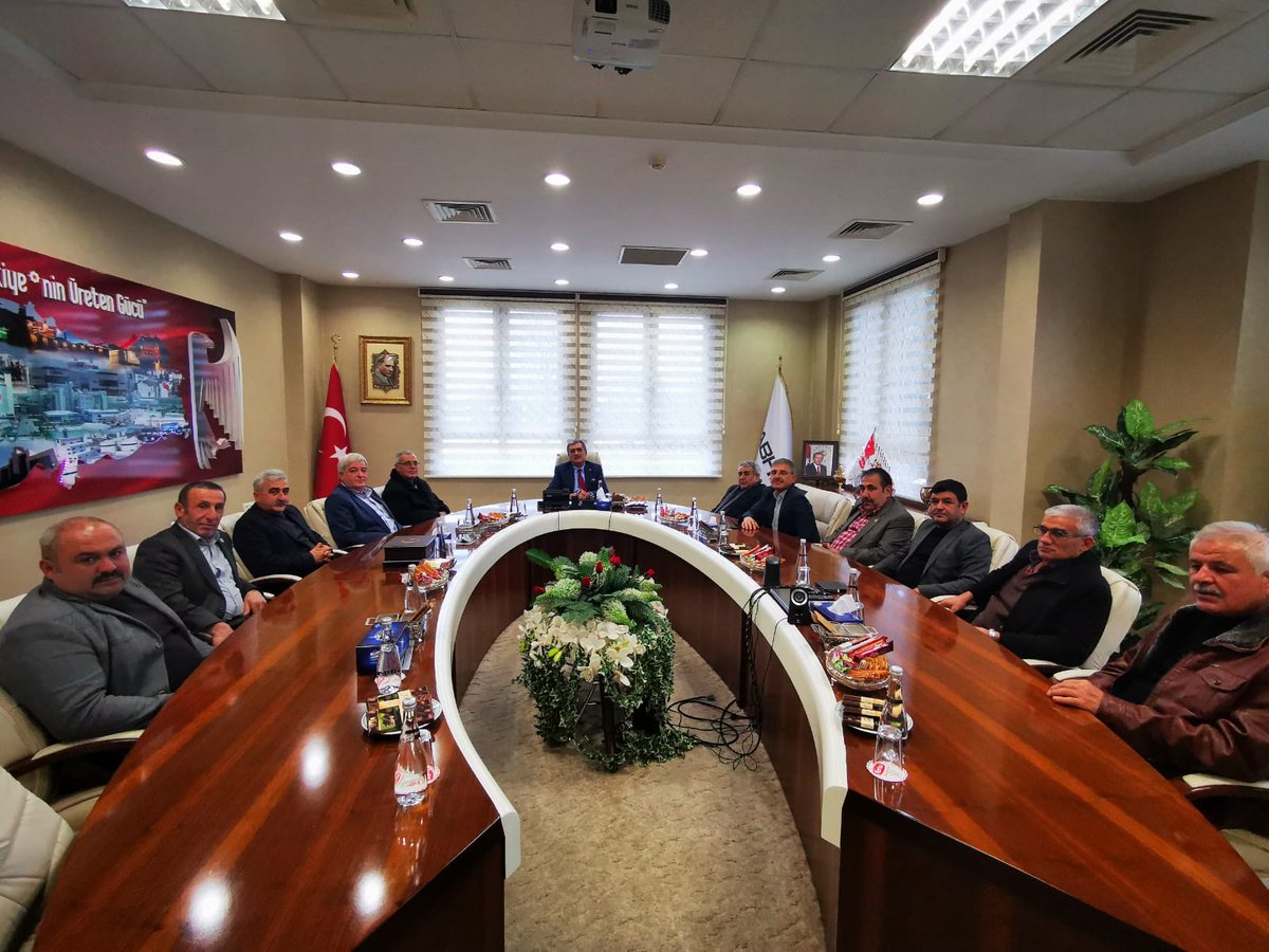 recep_konuk's tweet photo. Muhtarlar ve sulama birlikleri ziyaretleriyle şereflendirdiler. Söz sözü açtı her konuyu konuştuk, akıllarda soru kalmadı; sulama, tarım, hayvancılık, yeni yatırım talepleri, beklentileri, ihtiyaçları, enerjideki durum ve nedenleri. 1/4 https://t.co/BplS2wZ4aE