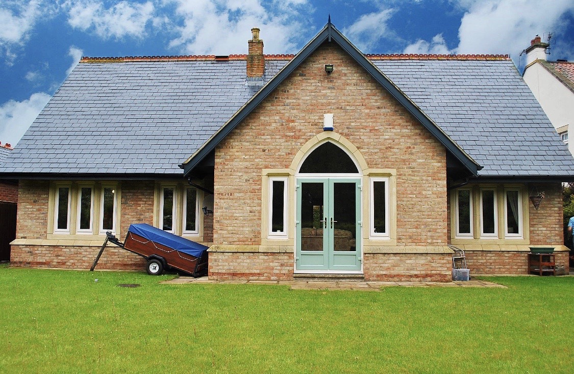 Throwback Thursday to this beautiful installation. Full house of Cream windows and Chartwell Green French doors💚

We love how much these colours complement this house design😍

What do you think ?🤔