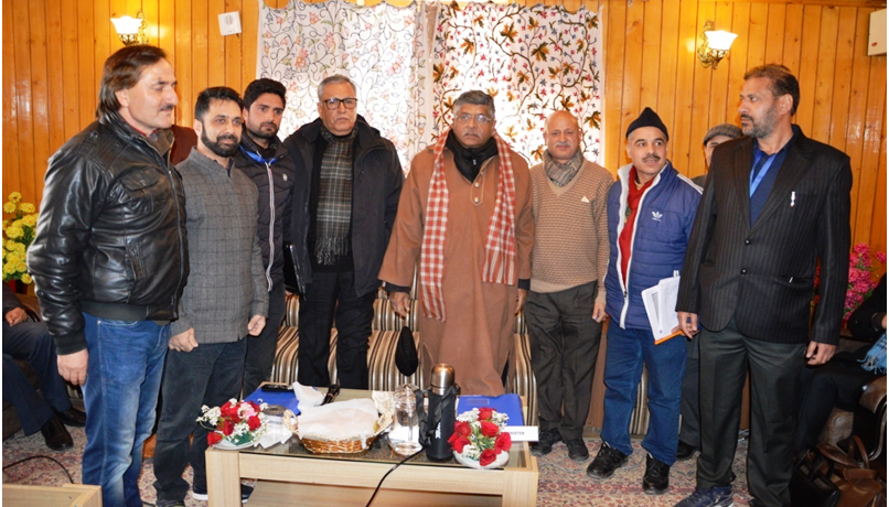 NICMeity's tweet photo. Hon’ble Union Minister, Law & Justice, Communications and Electronics & IT inaugurated #NICMeitY’s #SWaaS based revamped websites of Districts of Srinagar (https://t.co/fC6oOFiI9g) and Baramulla (https://t.co/A502qyxiM2), in Kashmir. https://t.co/SPfw2T6Oqf