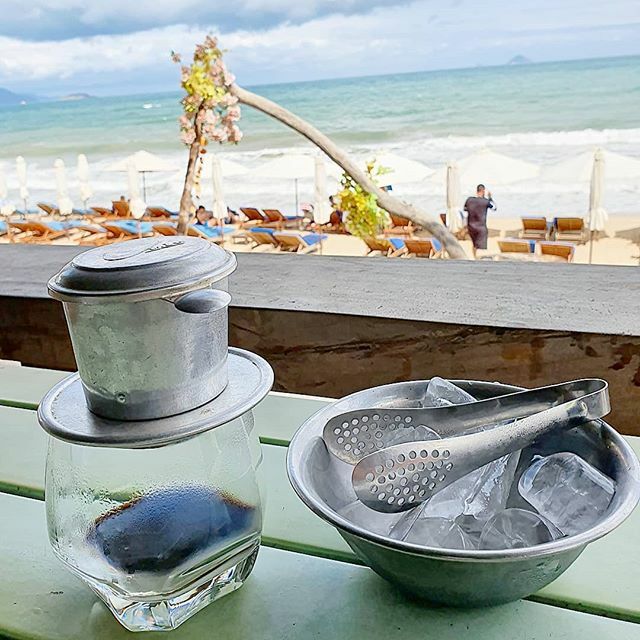 merforga's tweet photo. Iced coffee by the beach. Hell yeah. #vietnameseicedcoffee #beachsidecoffee #nhatrang https://t.co/wUGgS9jam2 https://t.co/CpJCVWFB8Q