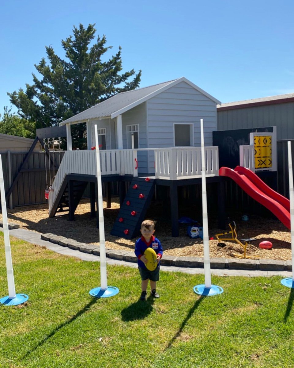 Footy season is fast approaching, who’s ready? And who has a better backyard setup then this little champion? #NoOne #fun #sport #kids #posthigh #footy posthigh.com
