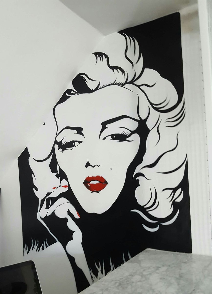 mrwaduud's tweet image. I make office spaces breathtaking with amazing artworks. I am an artist, illustrator &amp;amp; calligraphy, Can I DM you?