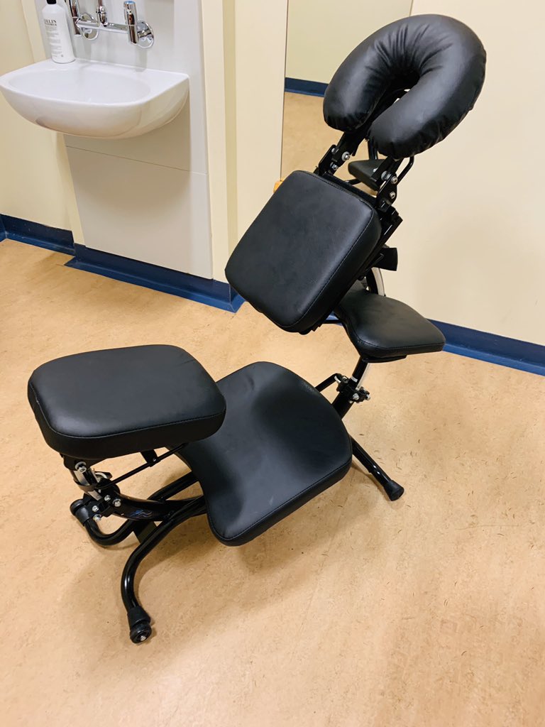 MassageReset's tweet photo. 🌟It has landed.....  making a splash at the RIE today the 🐬 massage chair..... boosting our amazing staff who loved it.... success all round #teambuilding  #productivity boost https://t.co/9t3Fmlx63N