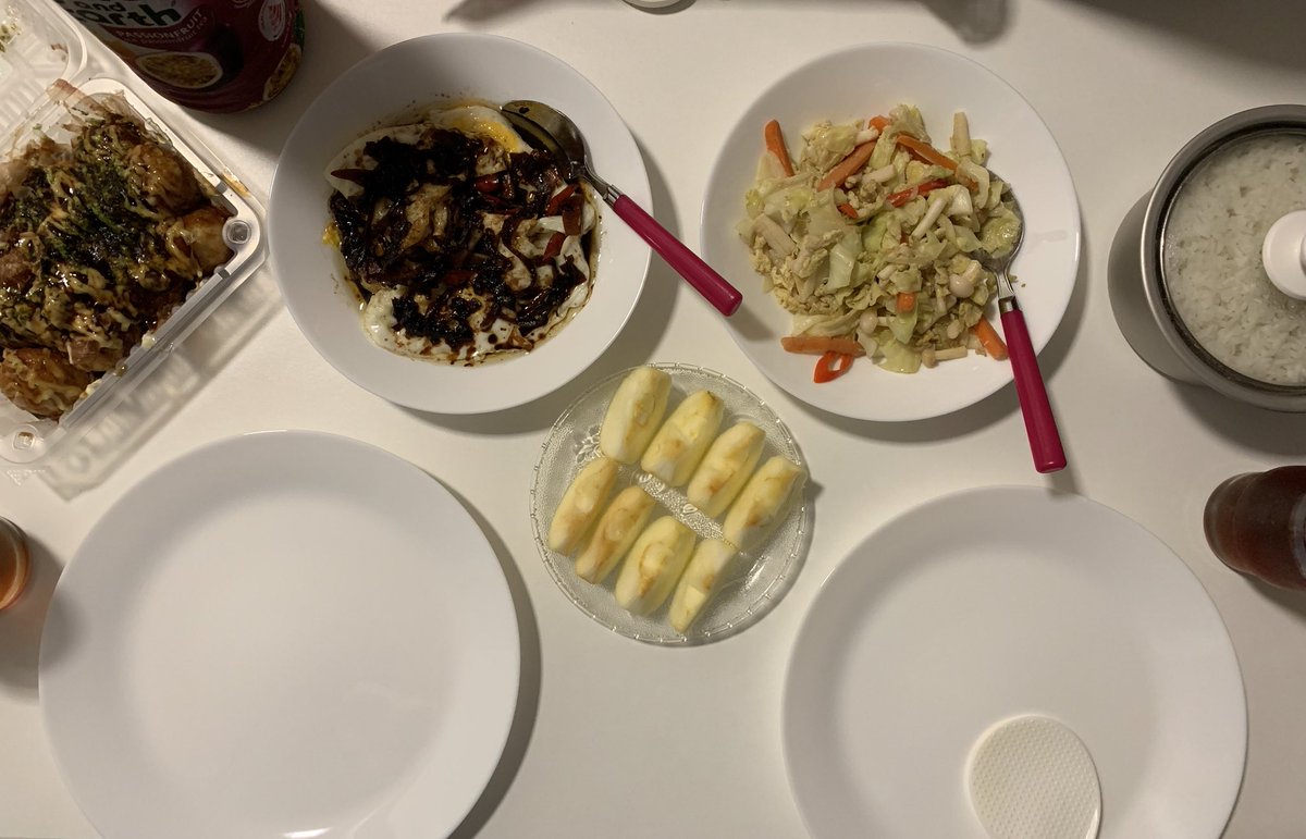 30/1/2020: Nasi + telur masak kicap + sayur kobis goreng bertelur + takoyai dap dap  + buah epal + air teh markisa for iftar today 
