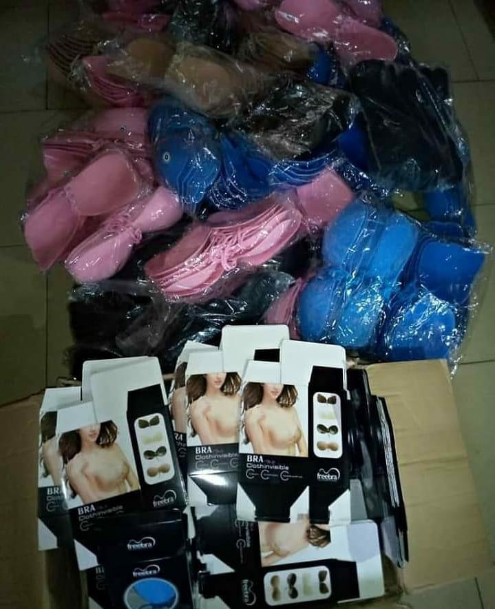 MissYeAnCaH's tweet image. Silicon backless strapless push up bra

₦2000

Adjustable, reusable &amp;amp; washable
Available in displayed colours in sizes 32 - 38
Also available @ wholesales
07033734553 or DM
Payment b4 delivery
Nationwide delivery
Delivery charges applies
#kristeenarevolution
#backlessbra
RT 🙏