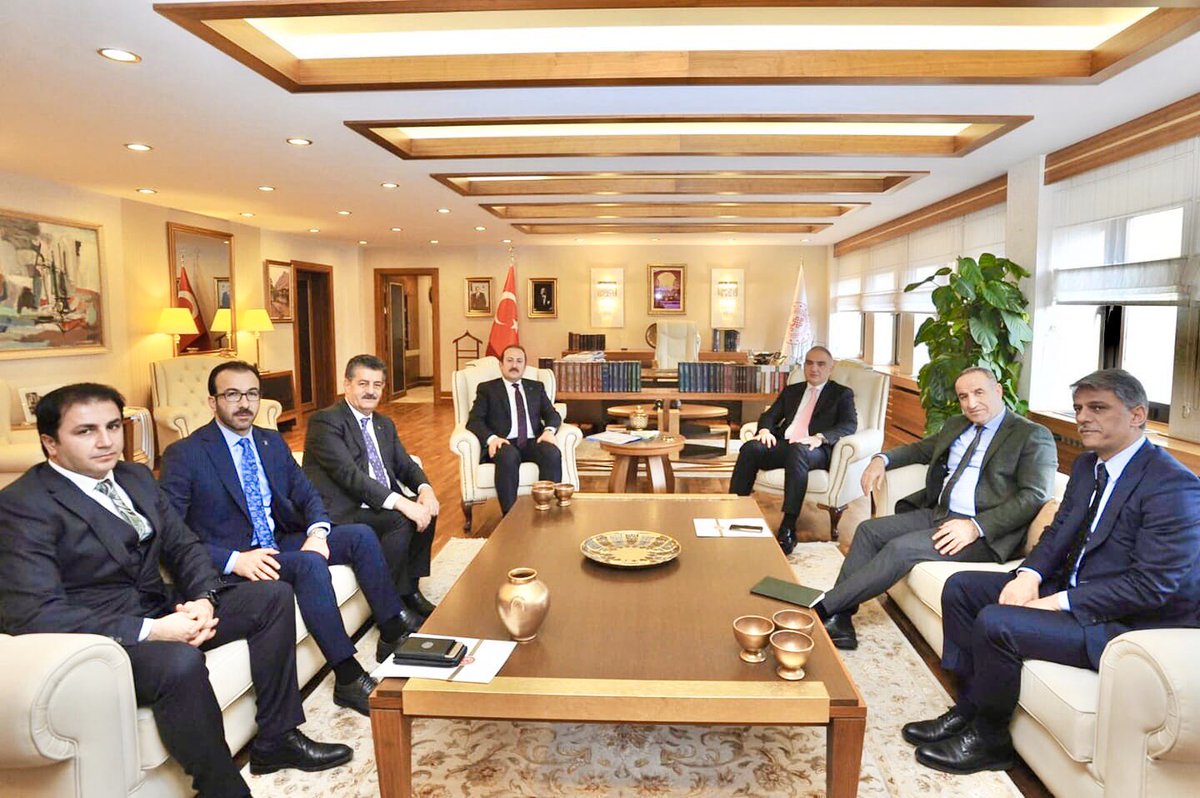 Valimiz Ali Hamza PEHLİVAN, Milletvekili Rizgin BİRLİK ve İl Başkanımız İ.Halil ERKAN ile birlikte, İstanbul’da gerçekleştirilmesi planlanan “Nuh’un Gemisi ve Cudi Dağı” sempozyumuyla ilgili konuları görüşmek üzere Kültür ve Turizm Bakanımız <a href="/MehmetNuriErsoy/">Mehmet Nuri Ersoy</a>’u ziyarette bulunduk.