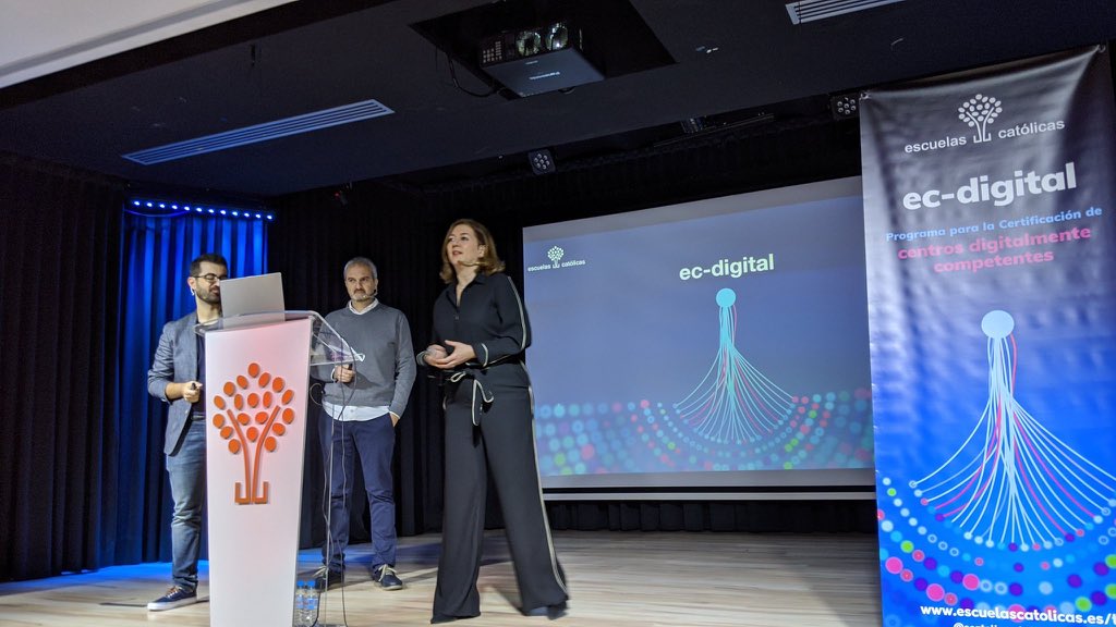 ciamariaz's tweet photo. Hoy nuestra coordinadora tic De @ciamariaz @MissBoutureira en la presentación del programa #ECdigital20 de @ecatolicas acompañado por @GoogleForEdu @MicrosoftEduEsp y @AppleEDU https://t.co/oONRR5IlNO