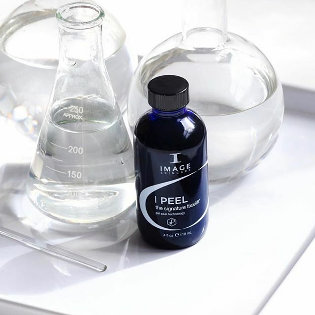The perfect time for a skin peel, why not treat yourself and treat your skin!  Why should you treat yourself to a peel?! : 🌟For smoother, more even-textured and younger-looking skin
🌟To help with breakouts, clogged pores and dark spots
🌟To revitalise… ift.tt/2OcZoHn