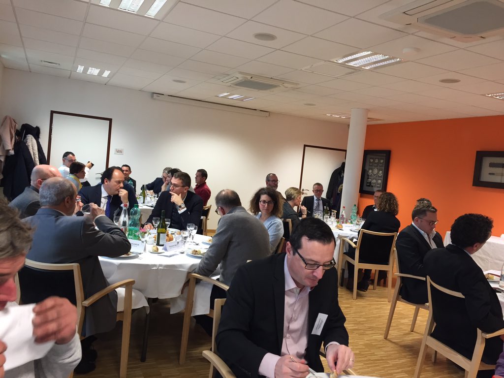MedefOise's tweet photo. 1er déjeuner 2020 du #girb à #beauvais. L’activité se porte bien dans le bassin! L’occasion de parler du #clubdesentreprisesinclusives, présidé par Olivier Remoissonet, dirigeant de @bioseptyl. Ce club permet aux entreprises de s’ouvrir au recrutement de publics peu visibles! https://t.co/GhX6PEr5wr