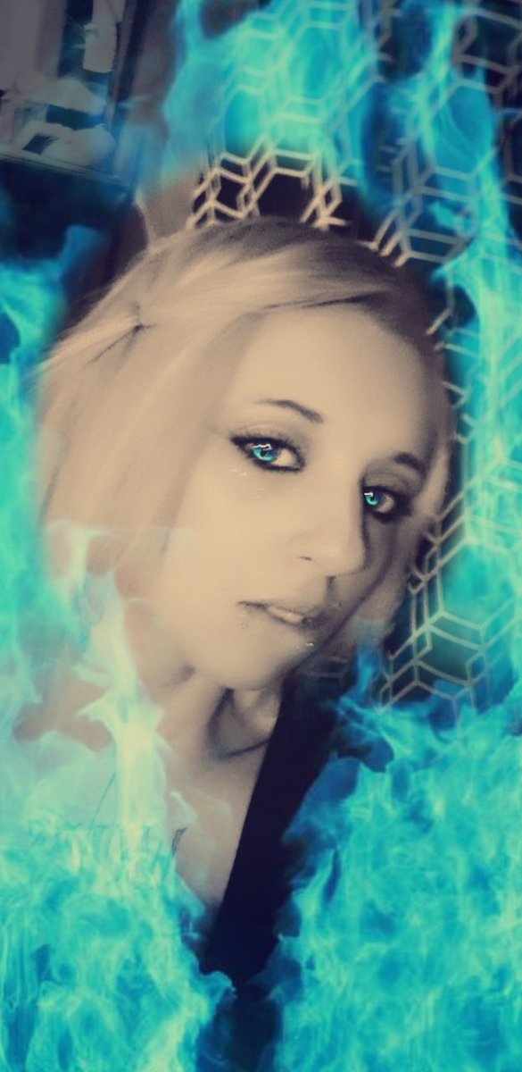 MayhamMisfit's tweet photo. Who wants see more https://t.co/ELIoirU7rK