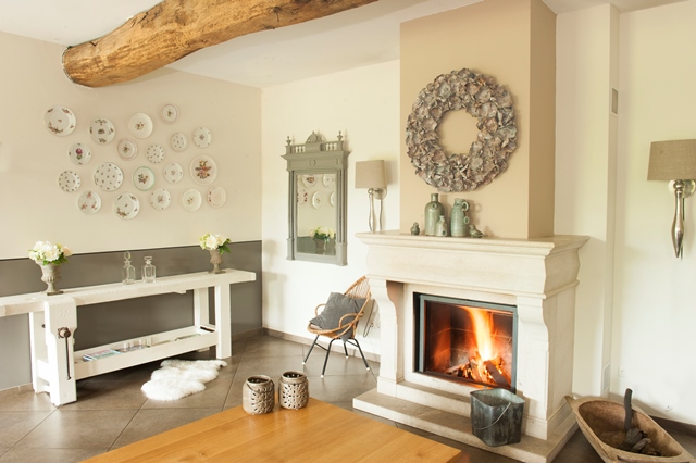 Locatietip: deze 17e eeuwse carré-boerderij is verbouwd tot een unieke locatie om te #vergaderen en te overnachten: ow.ly/ENg650y8KtE Gastvrij én inspirerend! <a href="/dOuffenhoff/">Domaine D'Ouffenhoff</a>