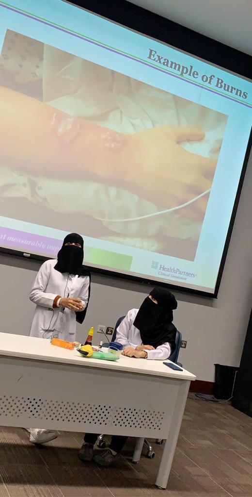 conrw's tweet image. صور من ورشة عمل  the Art of Moulage 
من تقديمالأستاذة يسرى السيد    #مؤتمر_التخصصات2020 #HPC2020