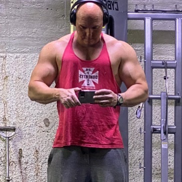 CRNow's tweet photo. Day 266.. at 47yrs of age time is still my friend not my fkn enemy.. #discipline #mindset #fearless #limitless #strength #muscle #growth #gains #gym #fit #fitness #workout #training #bodybuilding #physique #big #time #inspiration #inspire #motivation #tr… https://t.co/yseeSJyRhK https://t.co/jrQgqfikuj