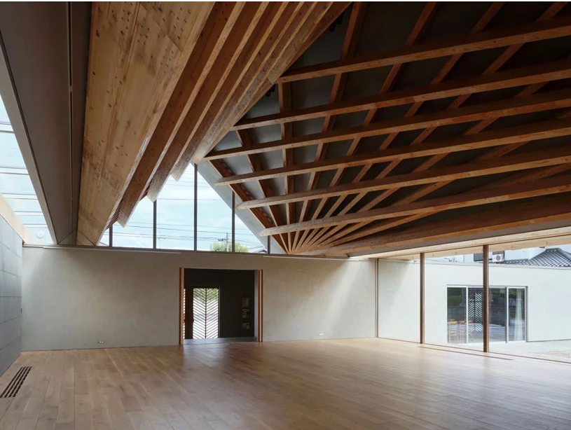 MTC_twt's tweet photo. Look at this Buddhist temple in Japan that expresses radiating timber roof structure.
#aCaseForTimber #TimberArchitecture #WoodNaturallyBetter #TimberInspiration #kayukita
📸: Kenta Hasegawa & Kai Nakamura https://t.co/pfybagFyOC