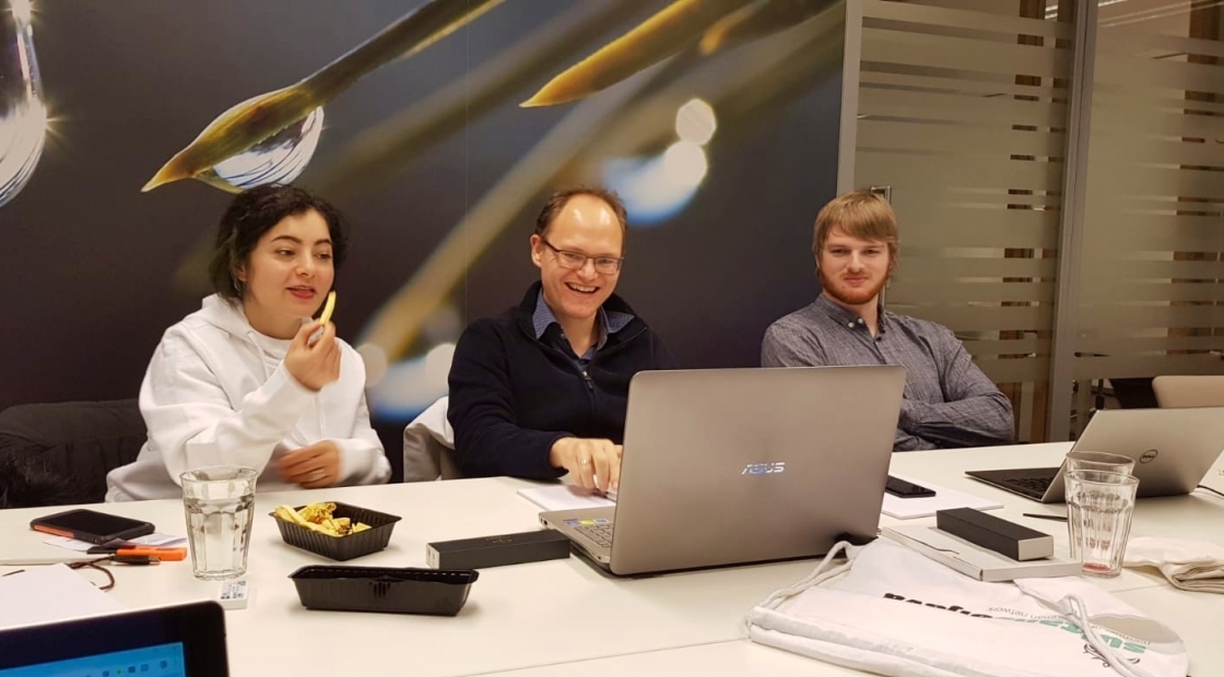 thehumannetwork's tweet image. Op 20 februari organiseert @Google de '#GoogleHashCode2020'. Wereldwijd zullen er vele ontwikkelteams aan de slag gaan vanuit verschillende 'Hubs'. @sultansofjava fungeert ook als #Hub en nodigt Java-developers uit bit.ly/2tdGIzW