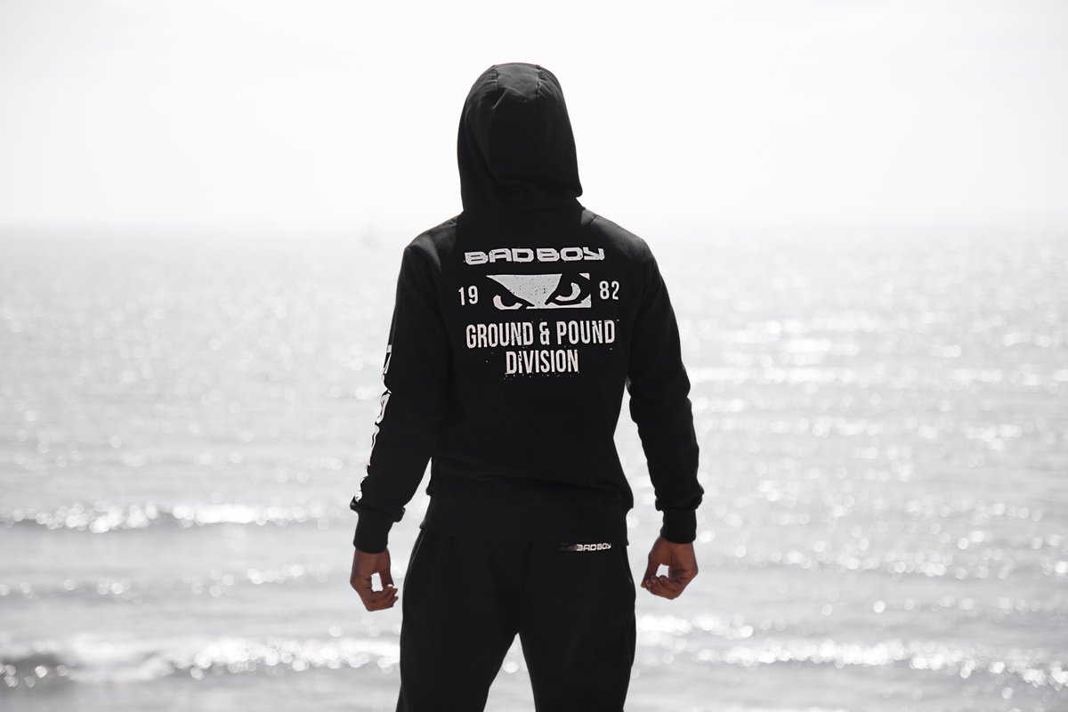 MMAShopEU's tweet photo. Check out our new hoodies and t-shirts from Bad Boy / Quality with style:

https://t.co/ZXhSdIS4YT

#badboy #martialarts #ufc #boxing #kickboxing #muaythai #training #mma #mmashop #ultimatelifestyle #bjj #judo #karate #taekwondo #groundandpound https://t.co/a4X18LrVuD