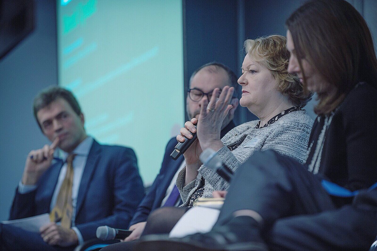 syedmahmood's tweet photo. From EU divergence to #indyref2, from #Brexit transition period to #freetrade agreement, our expert speakers, Sir Ivan Rogers, @scullyp, @Dr_PhilippaW, @thomasbrake, @SallyShorthose of @twobirds &amp;  @K_Morgan_ of @InterelUK covered a wide range of key issues at #GSPBrexitBriefing. https://t.co/BYjAALg0sk