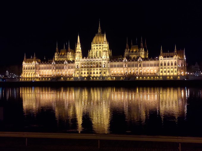 Back in Budapest! :) https://t.co/ugMkis5i3C<a href="/tag/camgirl"class="tags"><span>#camgirl</span></a><a href="/tag/skype"class="tags"><span>#skype</span></a>