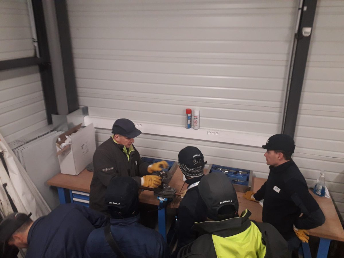 Atelier CMP50 sur le site de Savigny dans le cadre de notre projet d agence "We can do it". Merci à Frédéric, Stive et Julien pour l'organisation et leur pédagogie #AI2C #DIEME #arndoumeix #FabVigneron #GRDF