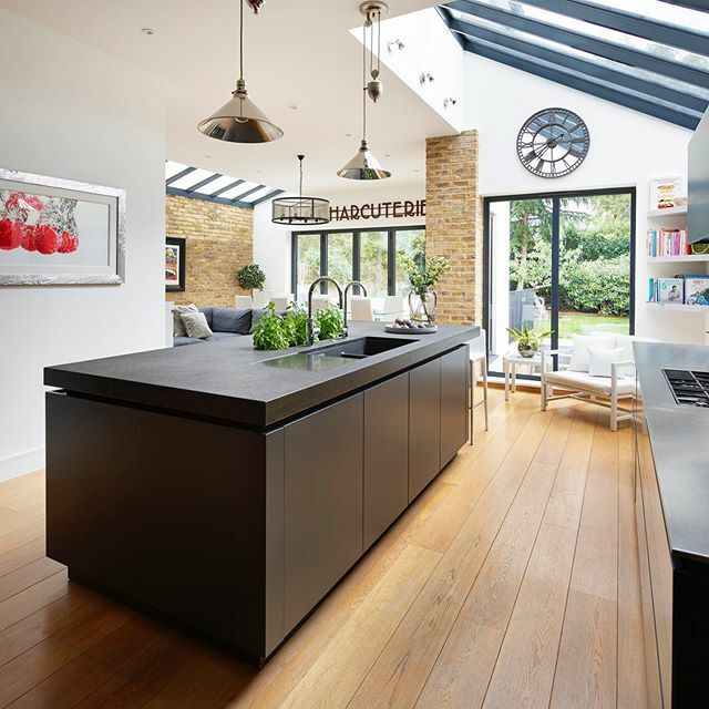 roundhouse_dsgn's tweet photo. This beautifully designed Urbo island provides a natural demarcation of the space in this light and airy extension -
-
-
#kitchenisland #kitchenextension #kitchenextensions #kitchenextensionslondon #roundhousedesign #roundhouse #roundhousekitchens #inter… https://t.co/uqMuoR9ni6 https://t.co/hiHrpnSdS8