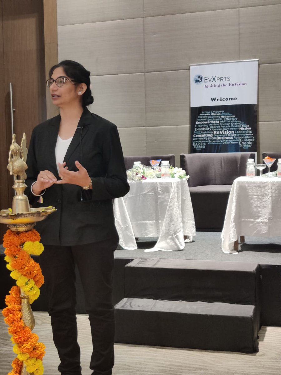 evxprts1's tweet photo. Dr. Prabhjot Kaur, CEO, Esmito Solutions giving an insightful talk on how to go about Digitalizing the EV Ecosystem, Battery Swapping, the affordability, temperature and more...

#EV2020 #EvXprts #EVCharging #eMobility #ElectricVehicles #EVecosystem #DigitalEV #DigitizingEV https://t.co/3qGoxw6T4Y
