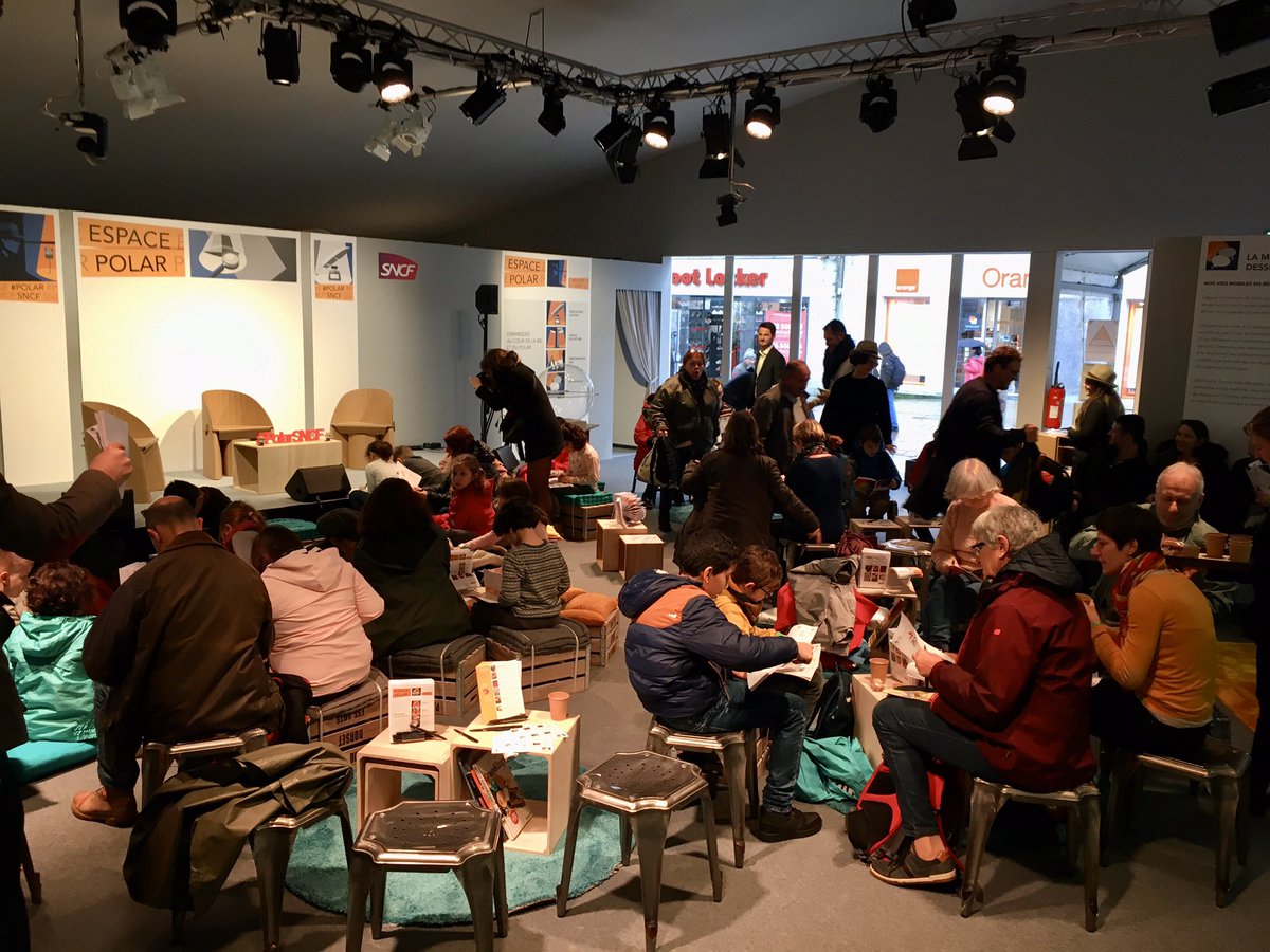 FrancoisObjois's tweet photo. Le Festival @bdangouleme 2020, c’est parti! Rencontres et dédicaces avec les auteurs, BD en libre-lecture, Expos BD avec le @FVMobiles sont au programme de l’Espace #PolarSNCF! Gratuit et ouvert à tous de 10h00 à 19h00 Place St-Martial. #FIBD #BD2020 https://t.co/qenNDTpCce