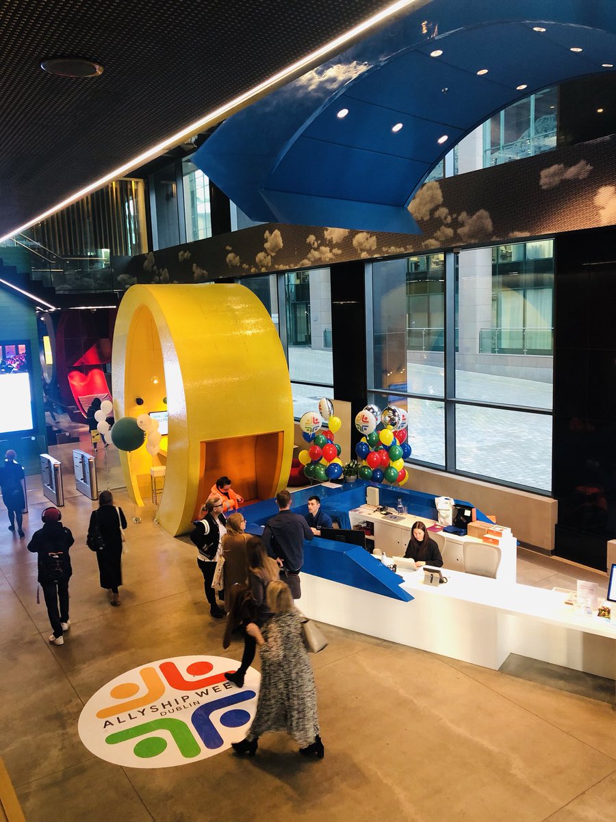AudenciaDigital's tweet photo. Ce matin les #SMED découvrent le 3 ème plus gros bureau de #Google à #Dublin
#LetSmedDublin #Audencia_LEX #Quentinprojectforlife @ms_audencia @AudenciaDigital @audencia https://t.co/2HfFBHRnRt
