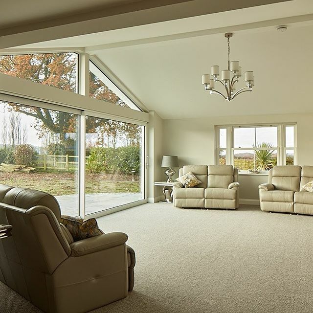 StoweBuilding tweet media