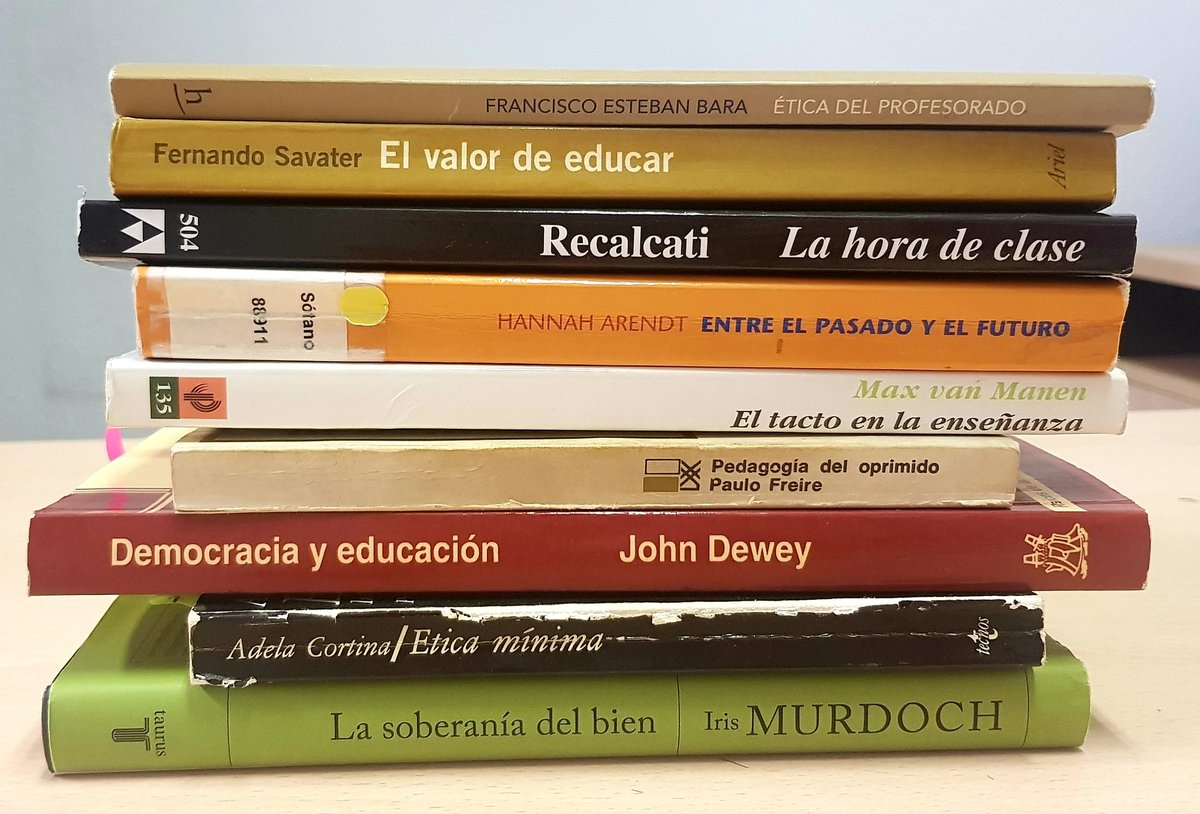 bthoilliez's tweet photo. Testimonio gráfico de los seminarios de #lectura en #EdVal de este curso en @FaculEDUAM @UAM_Madrid
Un lujo haberlos podido compartir con @talonsosainz y + de 150 estudiantes 
Que no os engañen: prestigiar el ofico #docente no se logrará sin más esfuerzo y más #estudio https://t.co/v6yoJhttqA