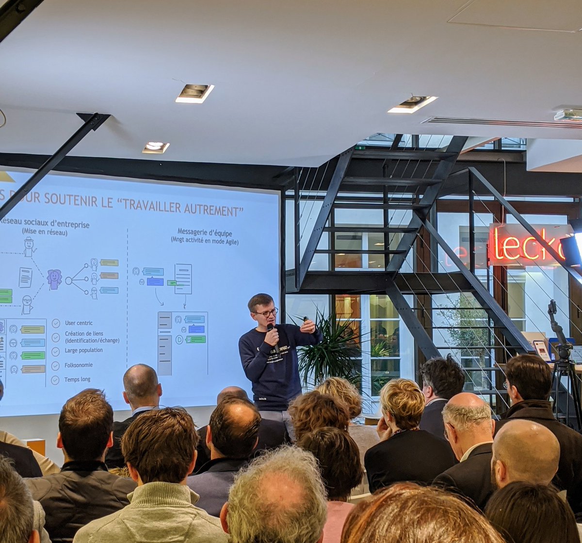 MathieuBigeard's tweet photo. "Se transformer implique une volonté individuelle et collective pour développer de nouvelles pratiques collaboratives" @arayrole @LeckoFR
#EtudeLecko https://t.co/dSRiabkBev