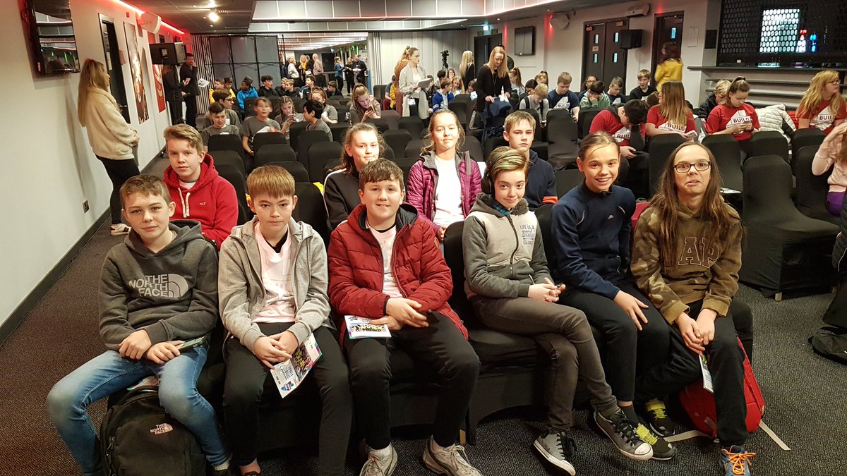 S2 pupils all ready for the #BuildYourFuture final today at @AberdeenFC. #PinkIsTheNewBlack 😎