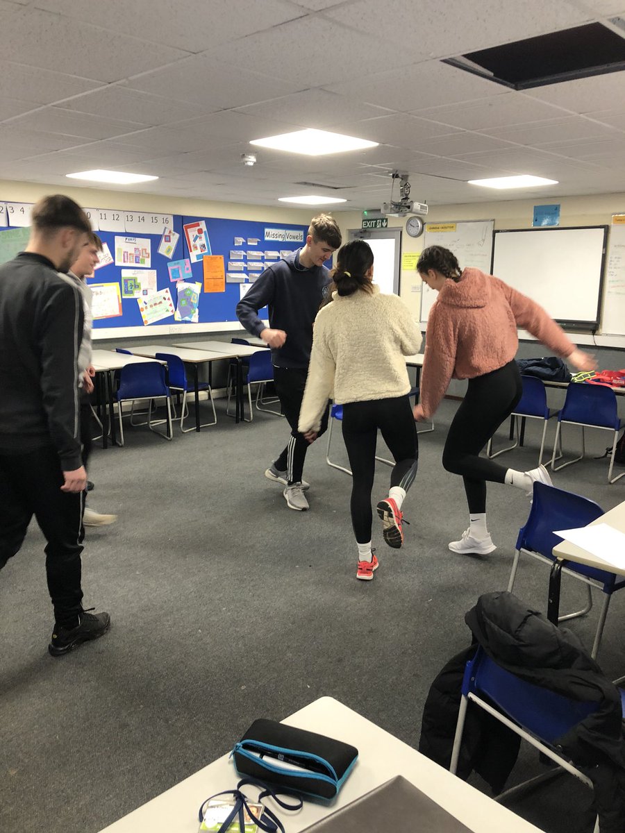 sianyclarke5's tweet photo. Thanks @MJPTherapy for excellent lecture on spirts rehabilitation this morning, great practical examples for Year 13 students @PHSNewbury https://t.co/tvv2S5Ckx3
